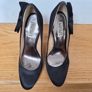 Badgley Mischka Women's Black Satin Stiletto Heels